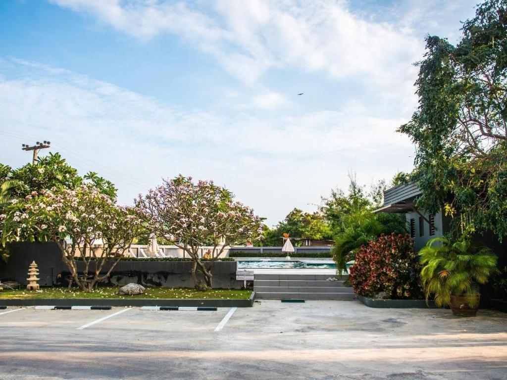 Veerawan Hotel @ HHQ Exterior foto